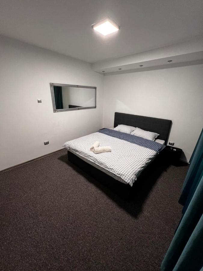 Central Studio 1 - Apartament 2 Camere ديفا المظهر الخارجي الصورة